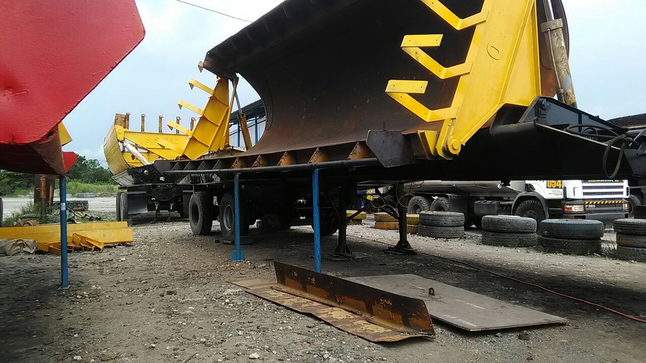 perawatan truk trailer