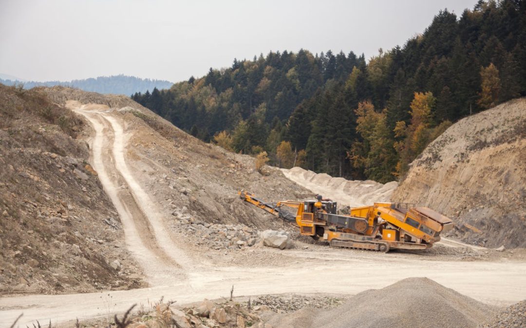 crusher machine at mining