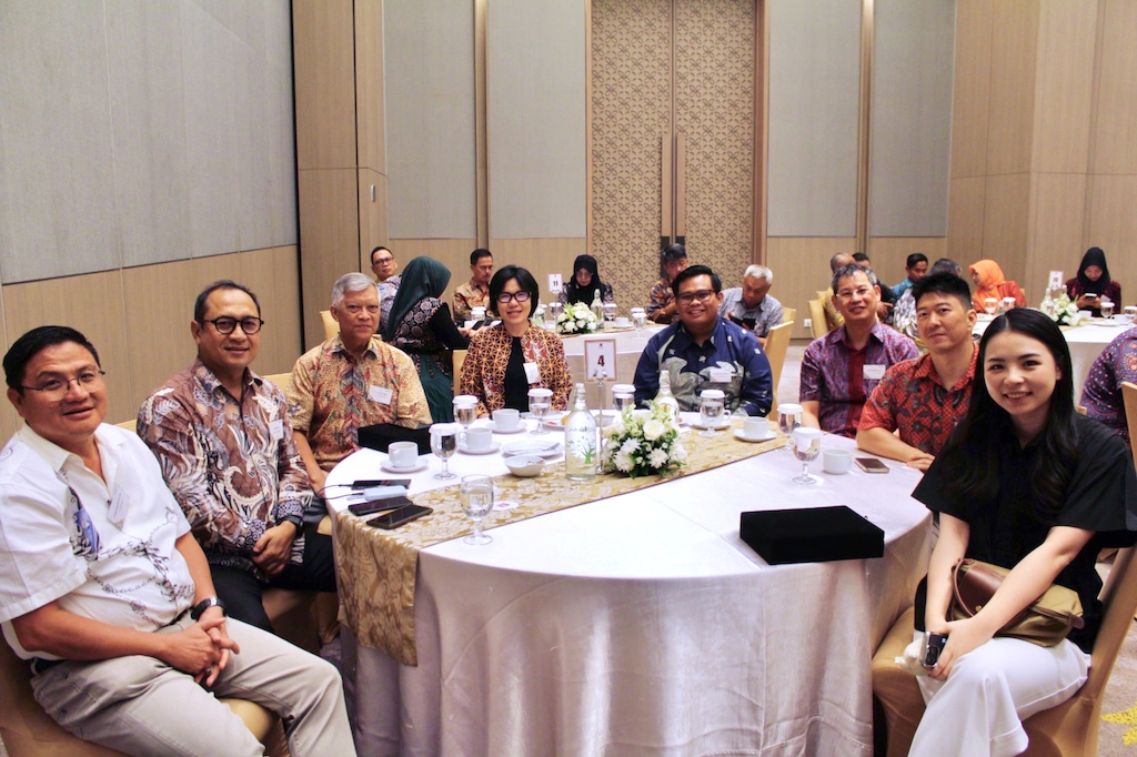 tdu raih penghargaan dari PT Saptaindra Sejati