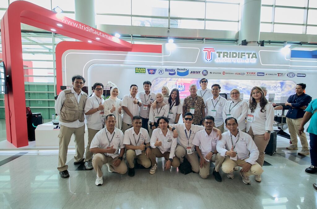 TDU Team at Mining Expo (Photo by: TDU)
